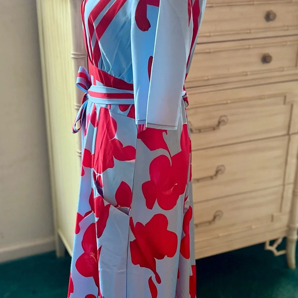 Evening Elegance Meets Daytime Chic - Picture 2 of 5
